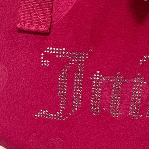 Juicy Couture Pink Velvet Velour Lunch or Cosmetic Bag with Heart Zip and Strap - Picture 4 of 9